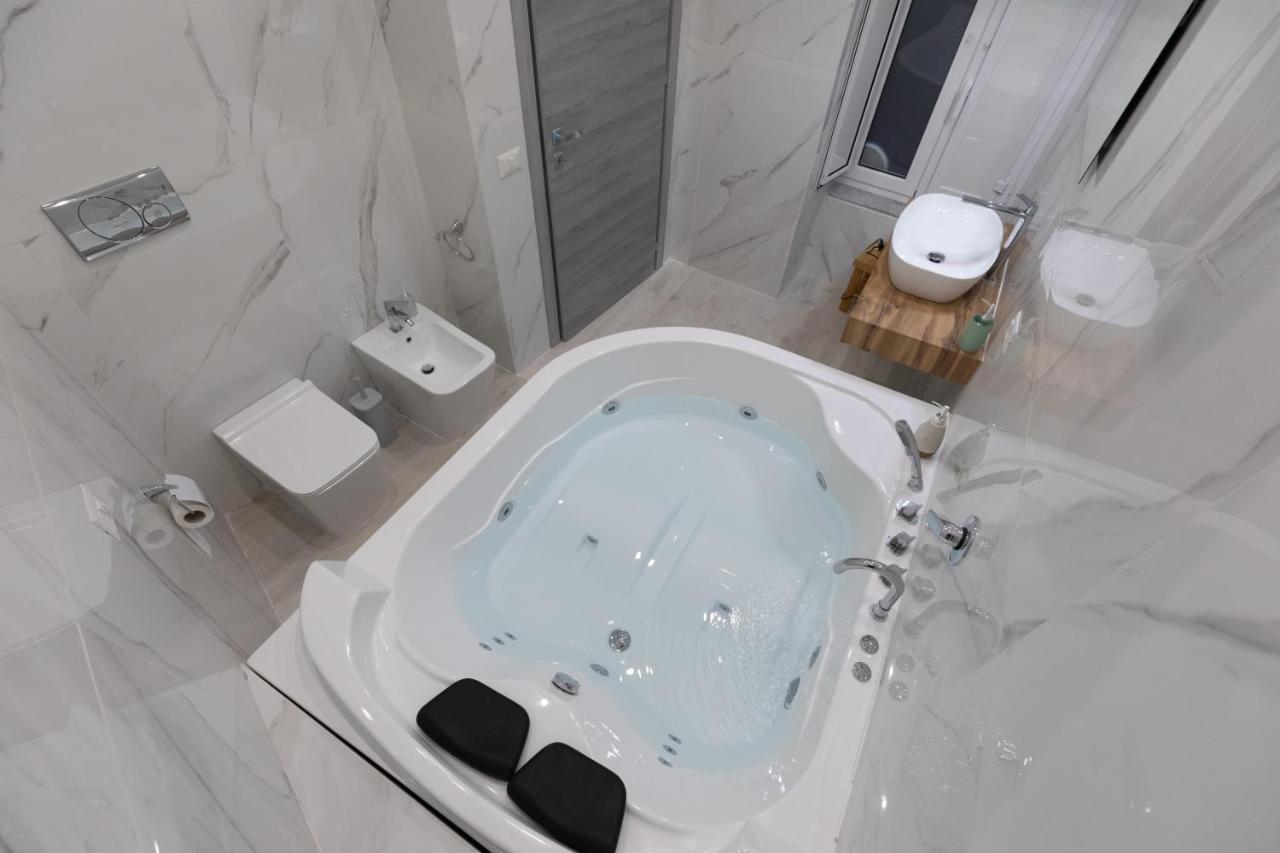 My Brilliant Home With Jacuzzi 2 Steps From St Toledo Naples Luaran gambar